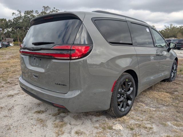 2025 Chrysler Pacifica Limited