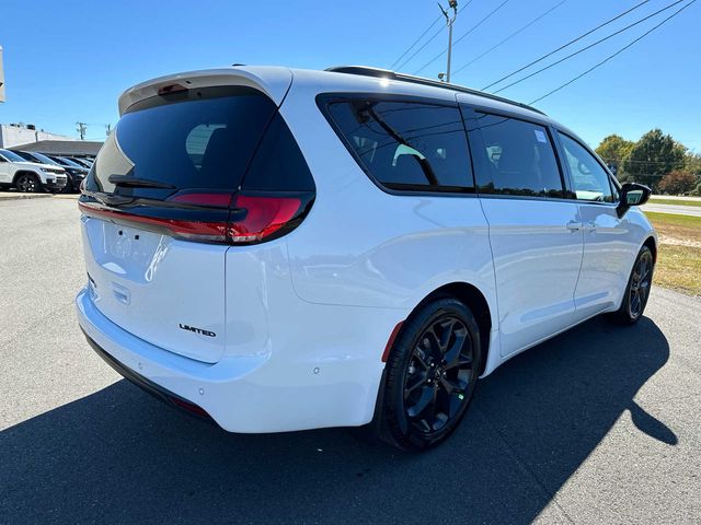 2025 Chrysler Pacifica Limited