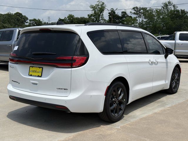 2025 Chrysler Pacifica Limited