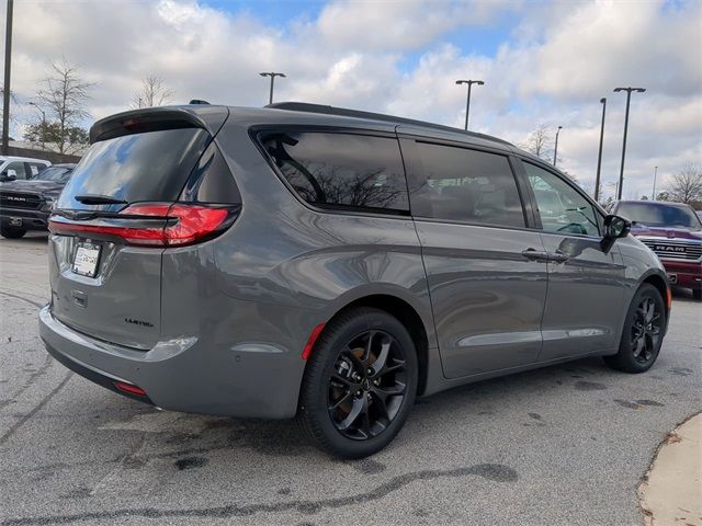 2025 Chrysler Pacifica Limited