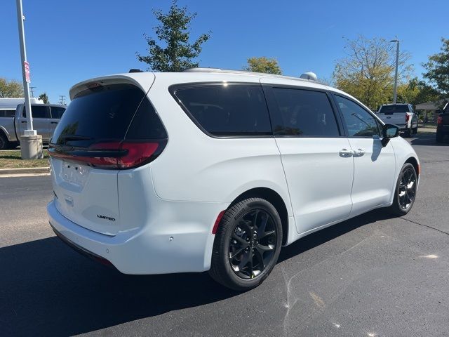 2025 Chrysler Pacifica Limited