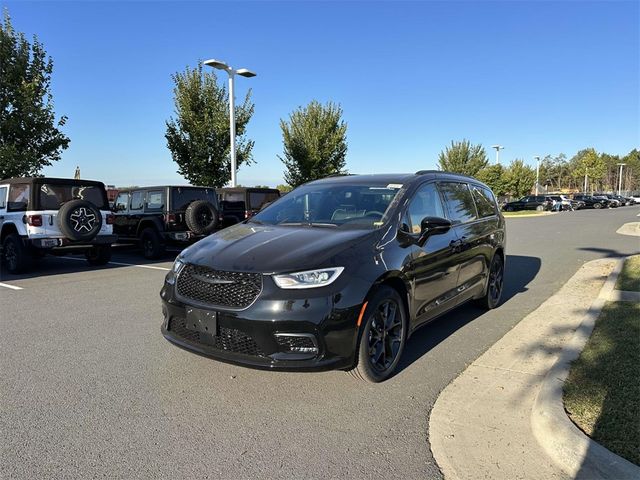 2025 Chrysler Pacifica Limited