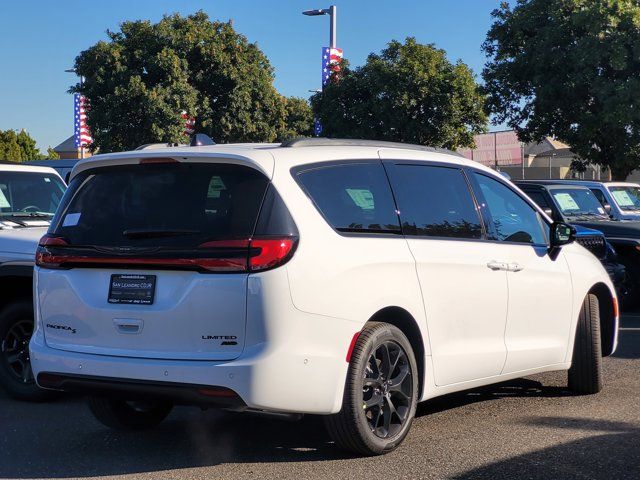 2025 Chrysler Pacifica Limited