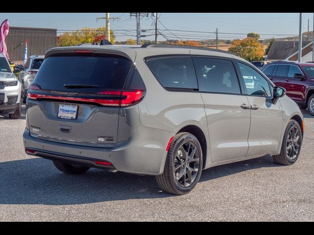 2025 Chrysler Pacifica Limited