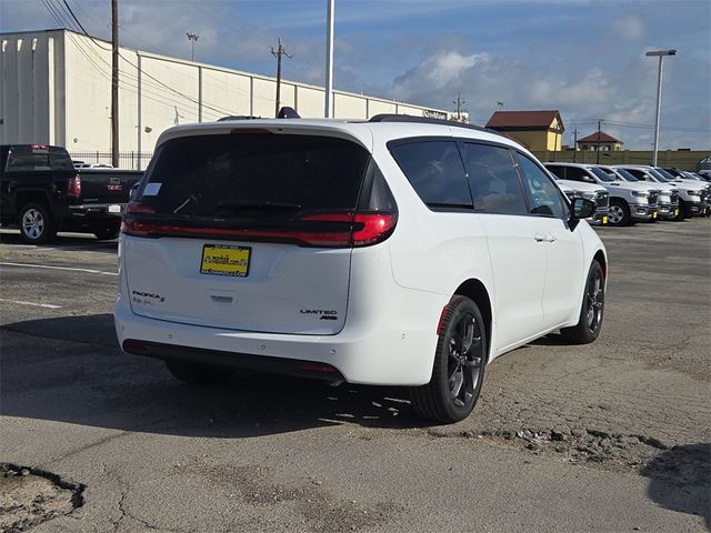 2025 Chrysler Pacifica Limited