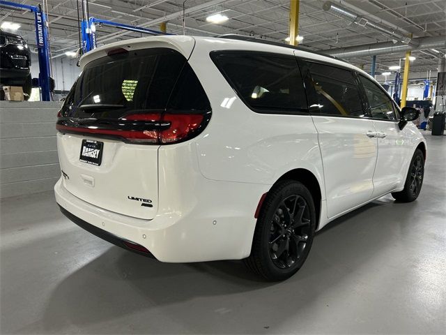 2025 Chrysler Pacifica Limited