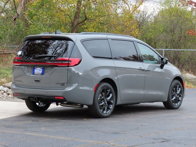 2025 Chrysler Pacifica Limited