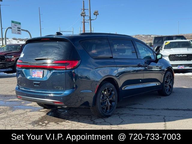 2025 Chrysler Pacifica Limited