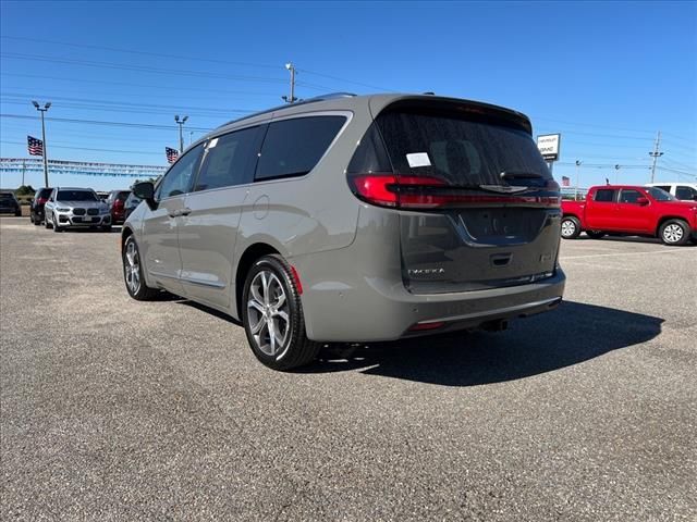 2025 Chrysler Pacifica Pinnacle