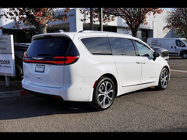 2025 Chrysler Pacifica Pinnacle