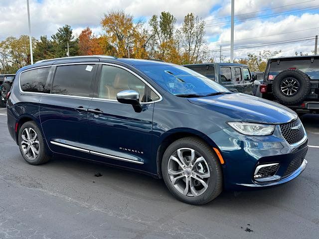 2025 Chrysler Pacifica Pinnacle