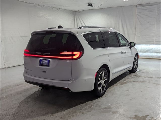 2025 Chrysler Pacifica Pinnacle