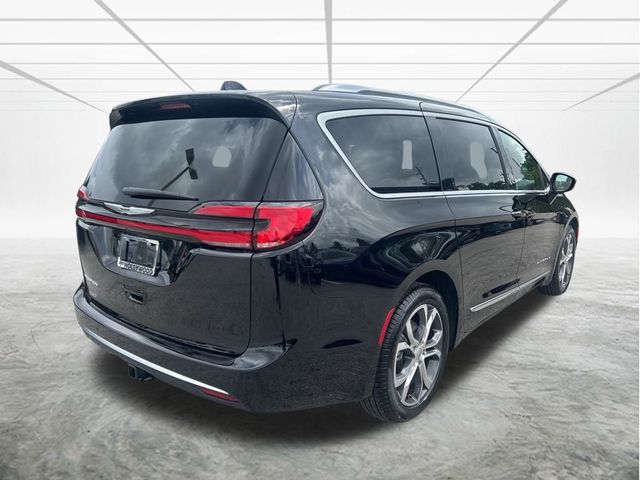 2025 Chrysler Pacifica Pinnacle