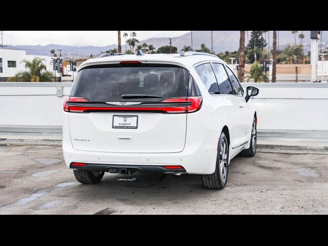 2025 Chrysler Pacifica Pinnacle