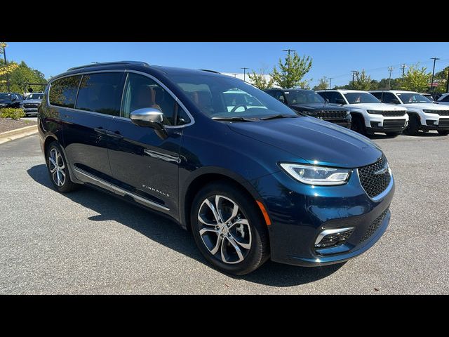 2025 Chrysler Pacifica Pinnacle