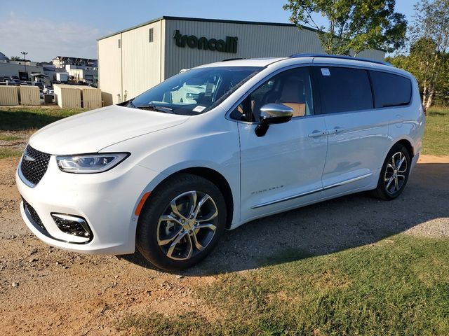 2025 Chrysler Pacifica Pinnacle