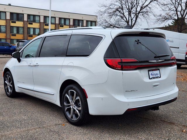 2025 Chrysler Pacifica Pinnacle