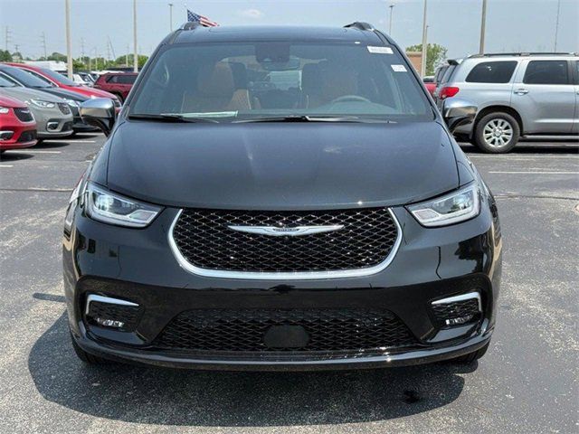 2025 Chrysler Pacifica Pinnacle