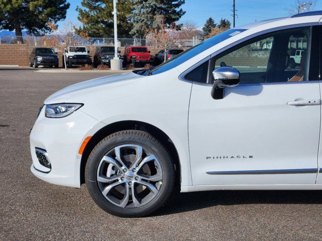 2025 Chrysler Pacifica Pinnacle