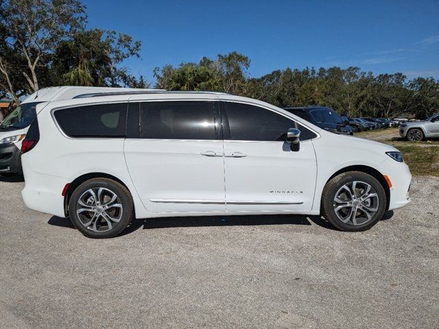 2025 Chrysler Pacifica Pinnacle