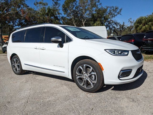 2025 Chrysler Pacifica Pinnacle