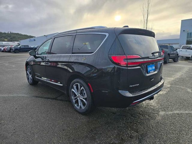 2025 Chrysler Pacifica Pinnacle