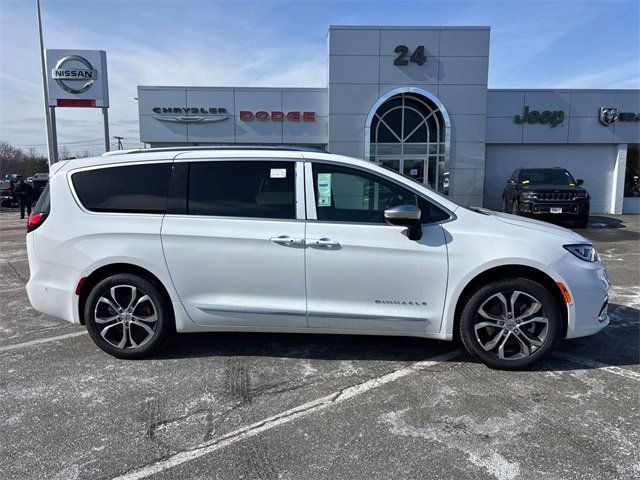 2025 Chrysler Pacifica Pinnacle