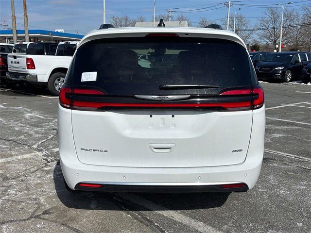 2025 Chrysler Pacifica Pinnacle