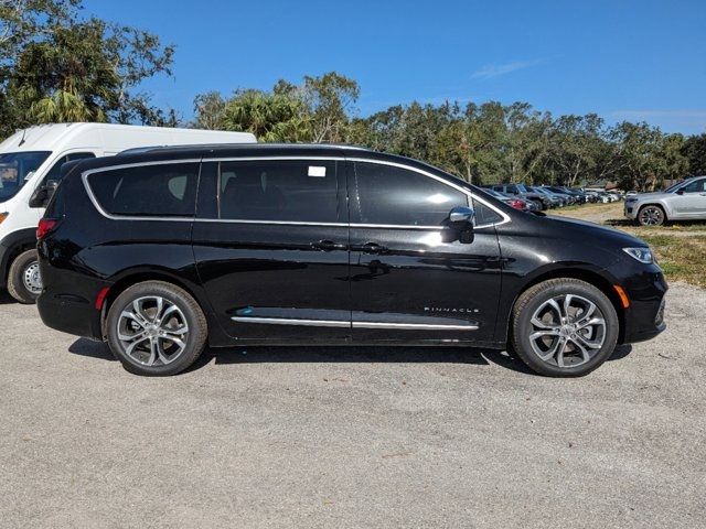 2025 Chrysler Pacifica Pinnacle