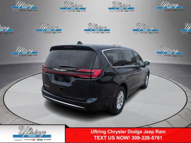 2025 Chrysler Pacifica Select