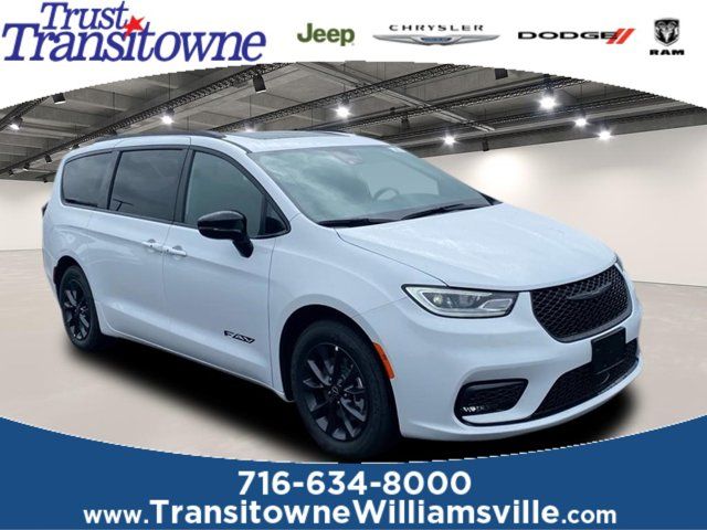 2025 Chrysler Pacifica Select