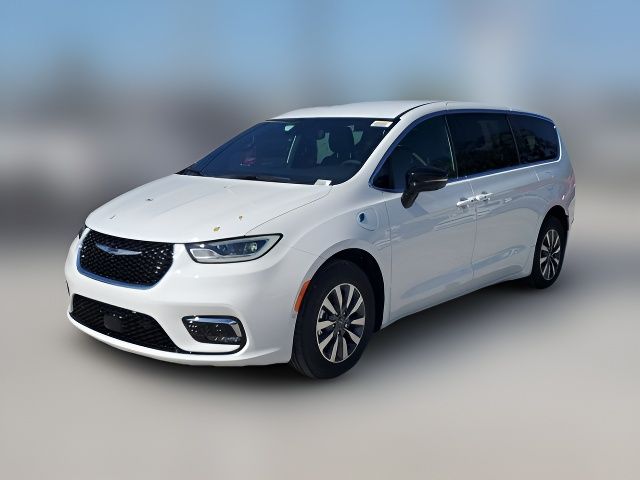 2025 Chrysler Pacifica Hybrid Select