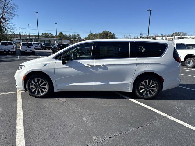 2025 Chrysler Pacifica Hybrid Select