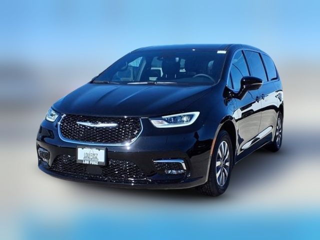 2025 Chrysler Pacifica Hybrid Select