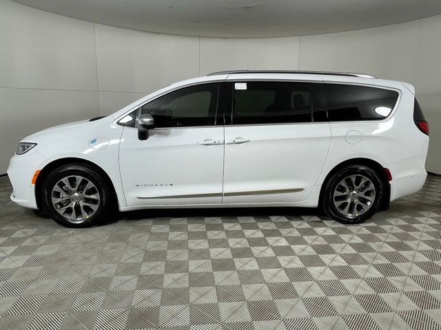 2025 Chrysler Pacifica Hybrid Pinnacle