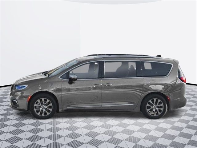 2025 Chrysler Pacifica Hybrid Select