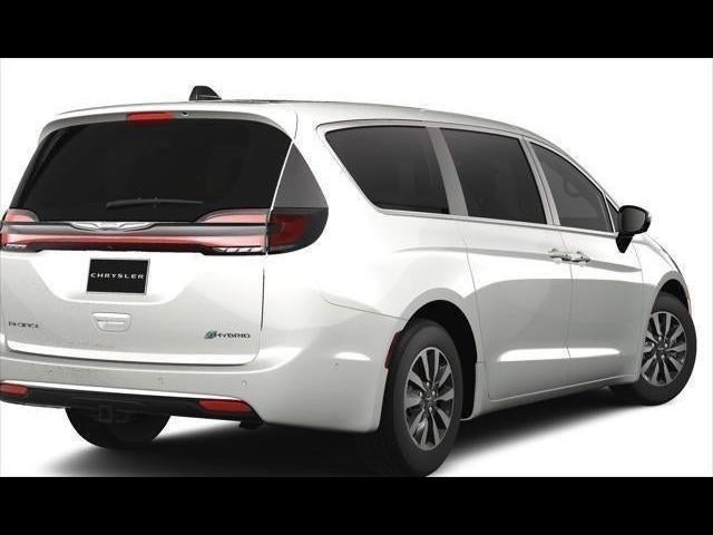 2025 Chrysler Pacifica Hybrid Select