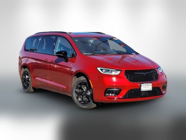 2025 Chrysler Pacifica Hybrid Premium S Appearance Pkg
