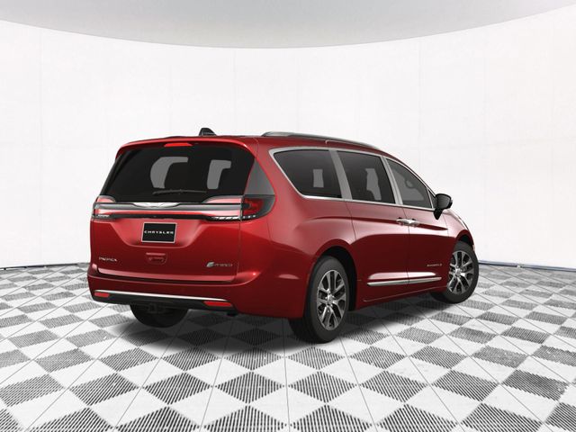 2025 Chrysler Pacifica Hybrid Pinnacle