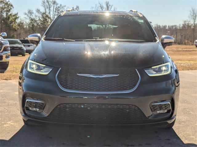 2025 Chrysler Pacifica Hybrid Pinnacle