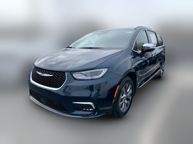 2025 Chrysler Pacifica Hybrid Pinnacle