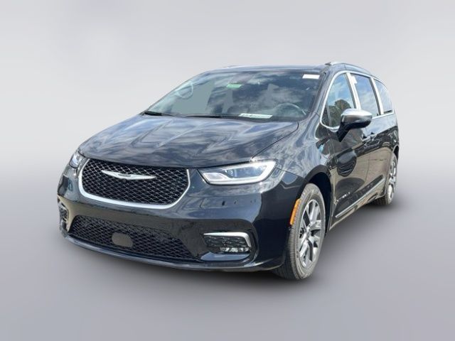 2025 Chrysler Pacifica Hybrid Pinnacle