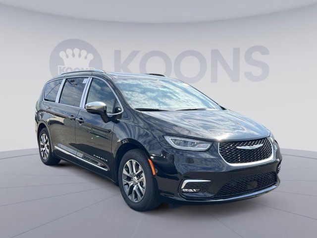 2025 Chrysler Pacifica Hybrid Pinnacle