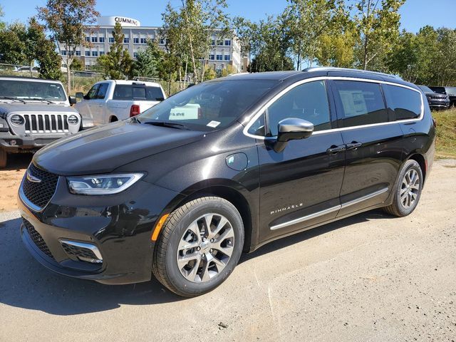 2025 Chrysler Pacifica Hybrid Pinnacle