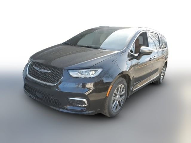 2025 Chrysler Pacifica Hybrid Pinnacle