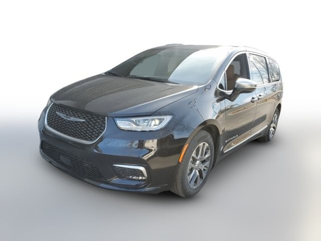 2025 Chrysler Pacifica Hybrid Pinnacle