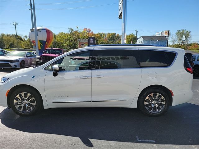 2025 Chrysler Pacifica Hybrid Pinnacle