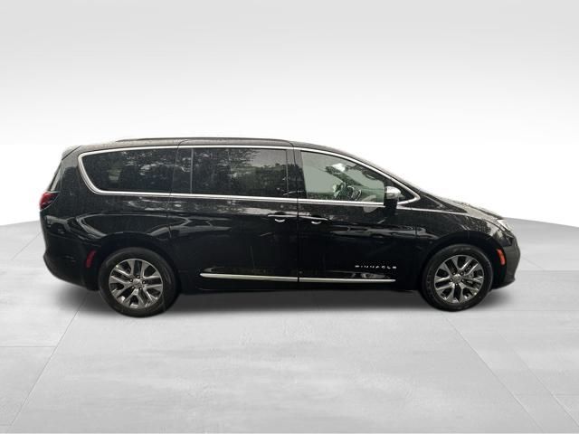 2025 Chrysler Pacifica Hybrid Pinnacle