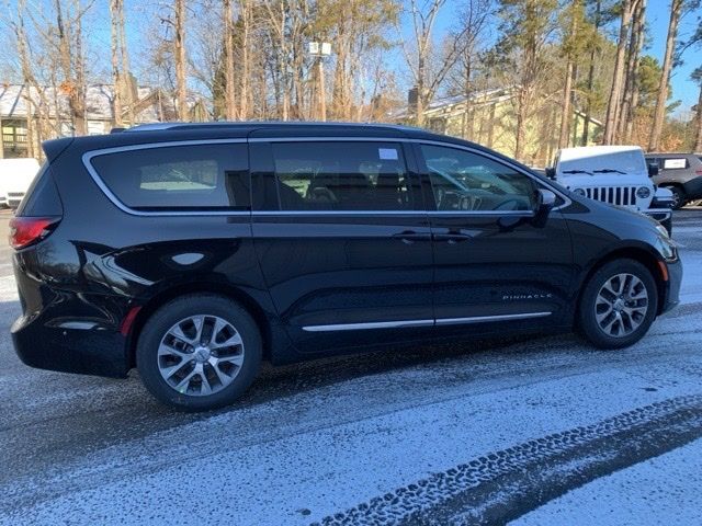 2025 Chrysler Pacifica Hybrid Pinnacle