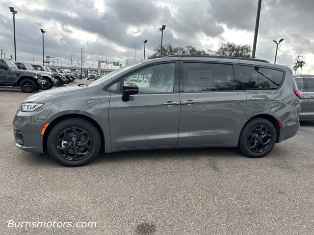 2025 Chrysler Pacifica Hybrid Premium S Appearance Pkg